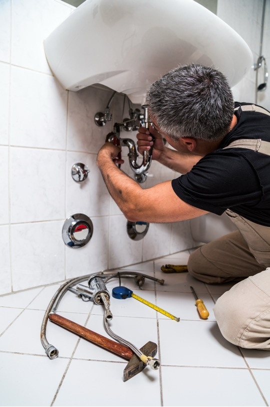 Remplacement robinetterie, siphon et bonde de lavabo