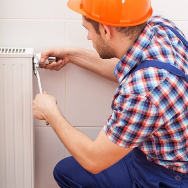 Dépannage d'un radiateur à eau par un plombier